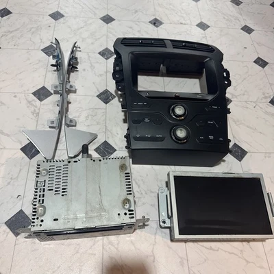 Ford Explorer 2011-2014 pantalla de información de radio centro de control de clima OEM Foto 1 de 4