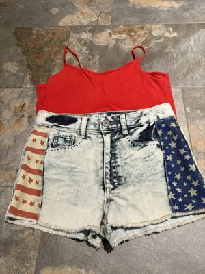 Pantalones Cortos Mossimo Para Mujer 7 Tiro Alto Bandera Americana Bolsillos Estrellas y Rayas Foto 1 de 4