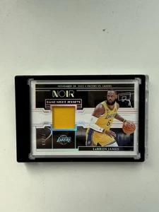 2023-24 Panini Noir - Game Night Jerseys #GNJ-LBJ LeBron James /99 (MEM) Game Wo - Bild 1 von 2