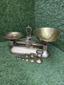 Vintage W & T Avery Birmingham 2 LB brass Balance Scales With Brass Bell Weights - Picture 1 of 8