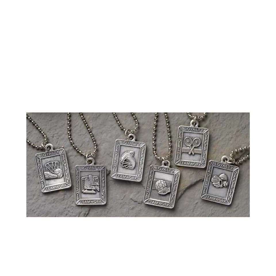 Paquete de 24 colgantes de medalla deportiva cristiana Roman Club - cadenas de 26" #15164 Foto 1 de 1