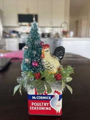 Vintage Poultry Seasoning Mccormick Chicken Christmas Tree Kitchen Decor Tin - Image 1 of 4