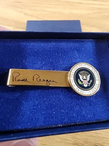 Vintage Ronald Regan Presidential Presentation Tie Clip w Original Box - Picture 1 of 5