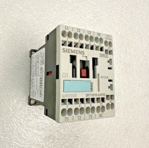 SIEMENS SIRIUS 3RH1015-2AF02 3 POLE POWER CONTACTOR - Picture 1 of 1