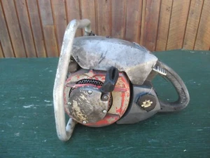Motosierra vintage CANADIEN 175 tiene compresión para piezas o para restaurar - Imagen 1 de 8