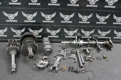 Yamaha TTR110E 2009 transmisión de motor OEM engranajes de montaje Tranny Foto 1 de 4