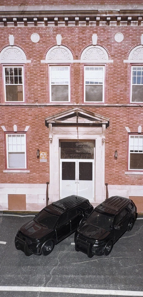 Lote de 2 Matchbox Custom 2016 y 2023 Ford Interceptor SUV sin marca Black Police Foto 1 de 4