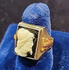 Natural White Chalcedony & Onyx Ring, 10K Gold Ring Cameo Estate - Picture 1 of 14
