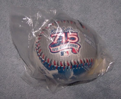 Béisbol conmemorativo Hank Aaron 25 aniversario 715 jonrones como nuevo y sellado Foto 1 de 4