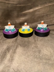 Drei McDonalds Happy Meal Spielzeug Mighty Duck Pucks Wildwing 1997 #15/#33 Trikot - Bild 1 von 13