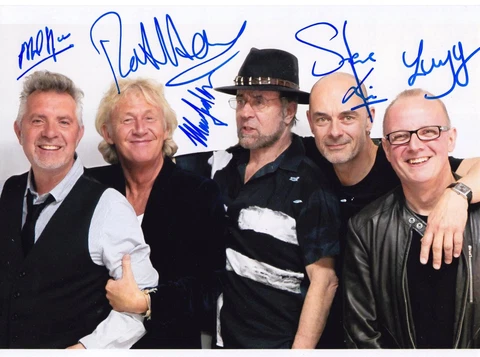 MANFRED MANN'S EARTH BAND VERY RARE AMAZING IN PERSON SIGNED W/COA Cover