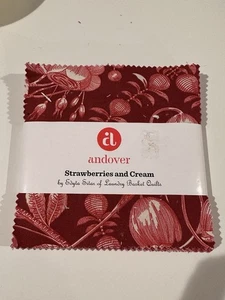 Andover Stoffe - Erdbeeren & Creme Charm Pack - Bild 1 von 2