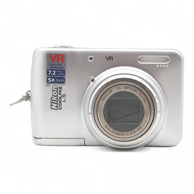 Nikon Coolpix L5 Kompaktkamera Digitalkamera Kamera digital 7,2 MP Silber  - Bild 1 von 4