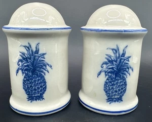 Williamsburg Andrea Sadek Pineapple Salt & Pepper Shaker - Picture 1 of 5