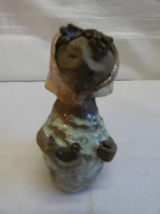 Headscarf African American Lady with a Bird in her hand - Picture 1 of 6