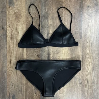 TRIANGL $119 Bikini de Neopreno Talla XS Negro Conjunto de 2 Piezas Natación Elástico-NUEVO SIN ETIQUETAS Foto 1 de 4
