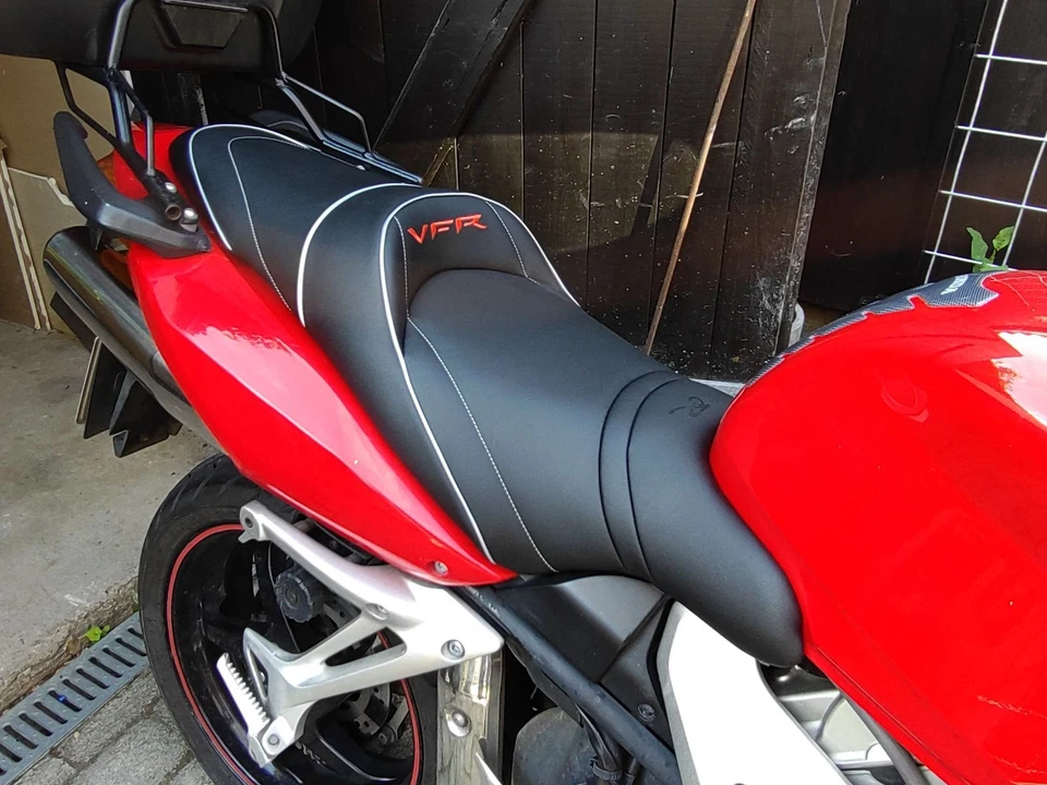 Honda VFR 800 Vtech Interceptor 2002-2013 Top Sellerie Comfort Seat New SGVFR86 - Image 1 of 1