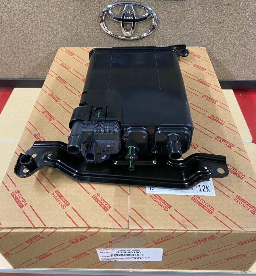 OEM TOYOTA CHARCOAL EMISSIONS CANISTER 77740-06180 FITS SELECT AVALON & CAMRY - Image 1 of 1