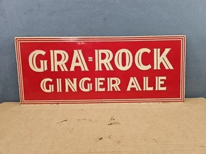 INSEGNA PUBBLICITARIA VINTAGE ANNI 40 GRA-ROCK GINGER ALE LATTA GOFFRATA SODA 27,5"X11" - Foto 1 di 7
