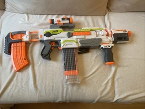 Nerf Blaster Modulus ECS-10 (mit 2x 18er Zusatzmagazin + Nerf Darts) - Bild 1 von 7