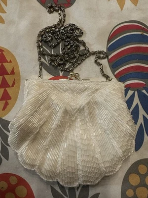 Винтажный La Regale белый бисером застежки сумочки моллюска подкладка длинная цепочка вечерняя сумка - Изображение 1 из 4