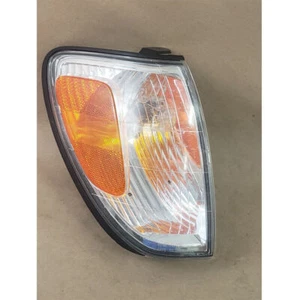 Factory Right Side Corner Turn Signal Lamp Housing For Lexus 1998-2002 99 LX470 - Picture 1 of 6
