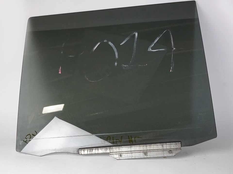 2004 - 2006 Scion Xb Window Glass Door Tinted Left Lh Driver Rear Side Oem - Изображение 1 из 4