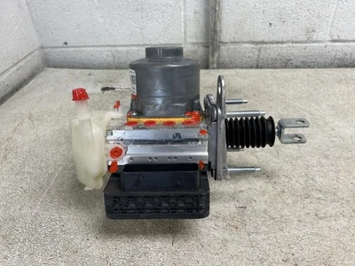 Conjunto de bomba de freno antibloqueo Lincoln Aviator 2025 OEM ID R1MC2D335AL Foto 1 de 4