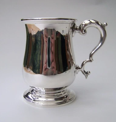 1925 STERLING SILVER HALF PINT TANKARD EDWARD BARNARD LONDON 202g 7.1oz - Image 1 of 4