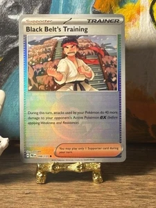 Cinturón Negro Entrenamiento - (Patrón Poke Ball) 098/131 Sv: Evoluciones Prismáticas... - Imagen 1 de 2