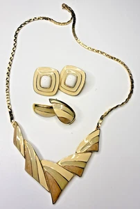 TRIFARI Vintage Enamel Lot NECKLACE EARRINGS X 2 Set Vintage 1980s Neutral - Picture 1 of 16