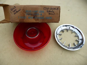 NOS L or R 1963 Thunderbird Rear Lght / Lamp & Super Nice Bezels - Foto 1 di 9