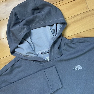 Camisa para mujer The North Face talla mediana gris manga larga con capucha capa media Foto 1 de 4