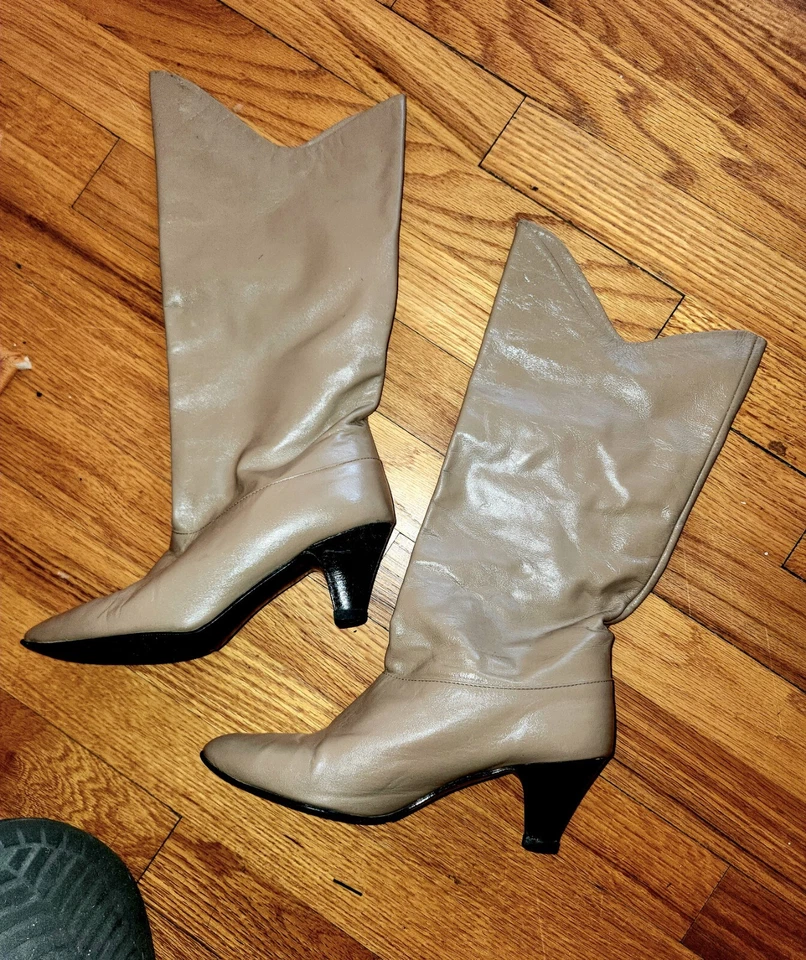 Винтажный 1970-х COBBIES ботинки бежевый низкий каблук ретро диско секретарь ботинки Sz 6 М - Изображение 1 из 4