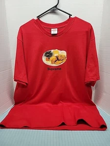 RARE Double Tag Supreme SS18 Chicken Dinner Graphic T-Shirt Red - Size Large - Bild 1 von 12