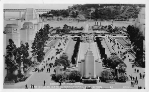 RPPC Court of the Moon 1940 GGIE San Francisco World's Fair Vintage Postcard - Picture 1 of 2