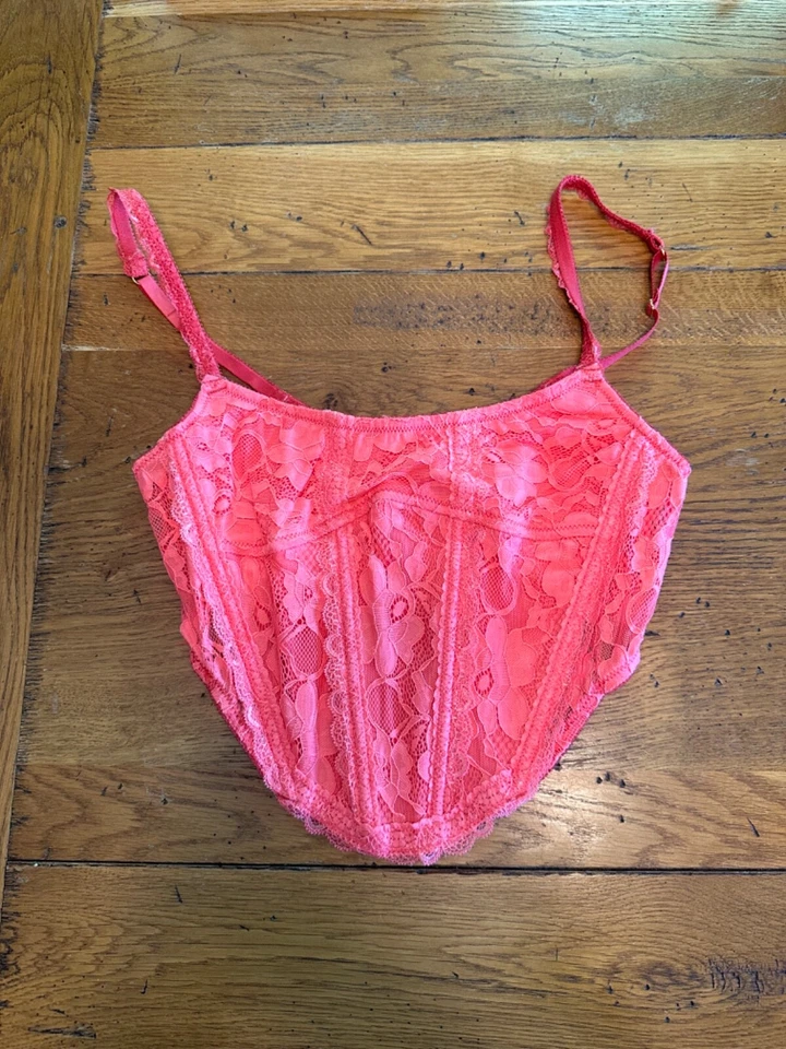 Sujetador Corsé Urban Outfitter Out From Under Modern Love Talla Mediana Rosa Coral Usado en Excelente Condición Foto 1 de 4