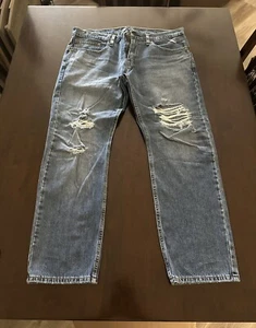 Levis 502 Jeans Mens Sz. 36x28 Regular Taper Distressed Denim - Picture 1 of 4