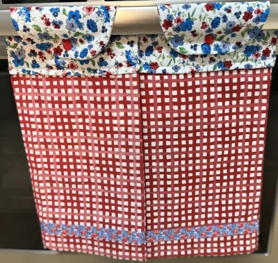 2 toallas colgantes y 2 agarres Pioneer Woman Country Charm Ditsy rojo blanco azul Foto 1 de 3