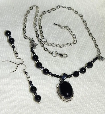 Black Onyx Style Necklace Dangling Earring Set Adjustable Costume Jewelry   - Image 1 of 4