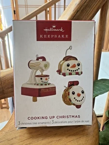 Hallmark Keepsake 2025 - Cooking up Christmas MINI Kitchen Appliances Ornaments - Picture 1 of 7