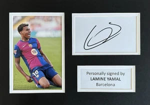 LAMINE YAMAL HAND SIGNED WHITE CARD IN A4 BARCELONA MOUNT DISPLAY - Picture 1 of 1