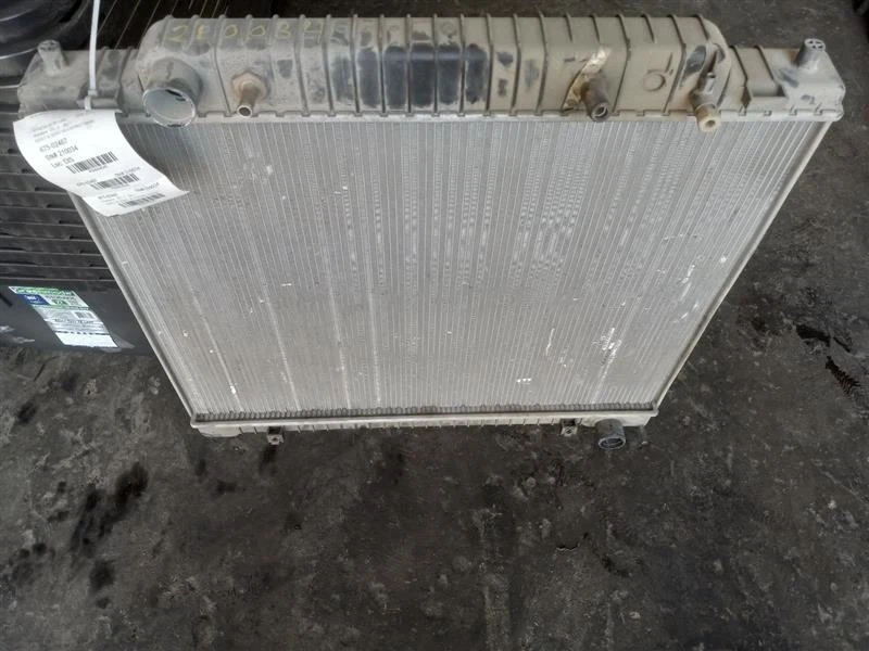 Radiador 10-415 a través 30/05/11 97-11 Ford E350 VAN 9C2Z8005B Foto 1 de 4