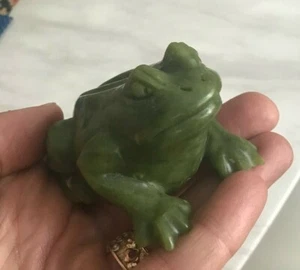 Antique Natural Jade Frog Figurine - Picture 1 of 9