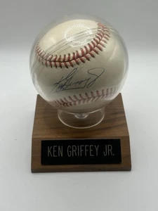 Ken Griffey Jr Signed Baseball w/ Display Stand – JSA Authenticated CJ10486 - Picture 1 of 3