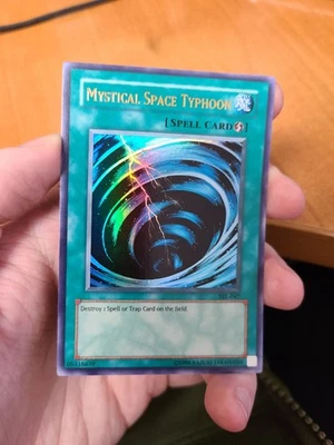 Yugioh Mystical Space Typhoon SRL-047 - Image 1 of 2