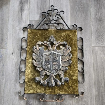 Винтажный средневековый герб стены герб табличка герб стены вися зеленый бархат  - Изображение 1 из 4