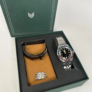 Lorier Hyperion GMT S1 Soprod Automatico GRAFFIO SU CRISTALLO, LEGGI/GUARDA!!!! - Foto 1 di 23