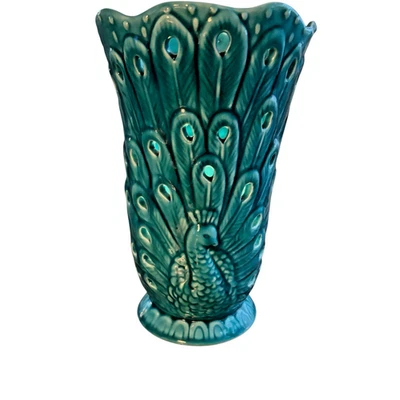 Jarrón de cerámica con luz nocturna de pavo real de 10" X 6" turquesa verde azulado iluminado con patas de pájaro Foto 1 de 4