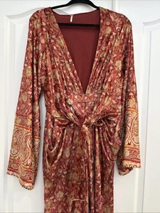 Free People 70’s Harper Velvet Long Bell Sleeve Jumpsuit in Sangria Size LG New! - Picture 1 of 7